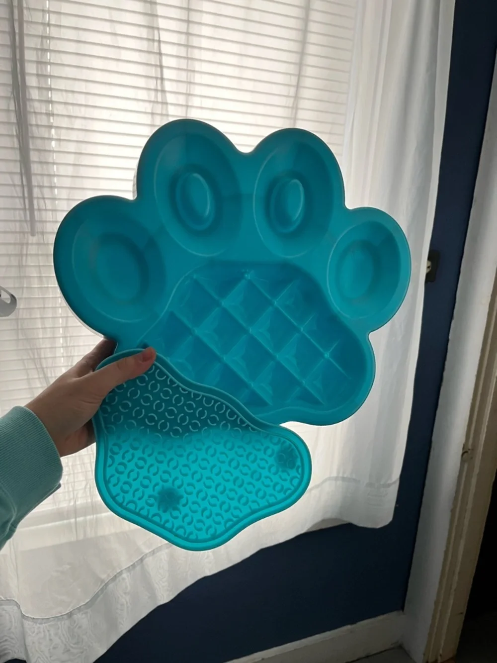 Paw-Shaped Slow Feeder Bowl in Bright Teal